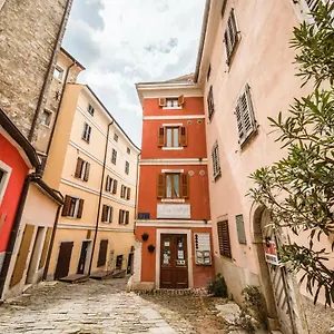 https://villa-borgo-bb.in-istria.net