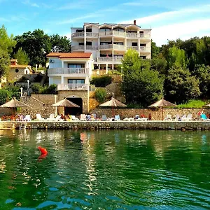 Hotel Lucija ****